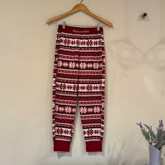 Abercrombie kids festive holiday sleep/ pajamas pants Size 11/12 Boys or Girls - Picture 1 of 5